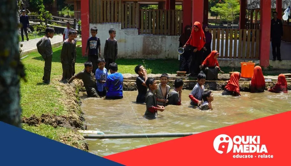 Belajar Bertani dan Mengenal Budaya di Kampung Budaya Pandan Wangi